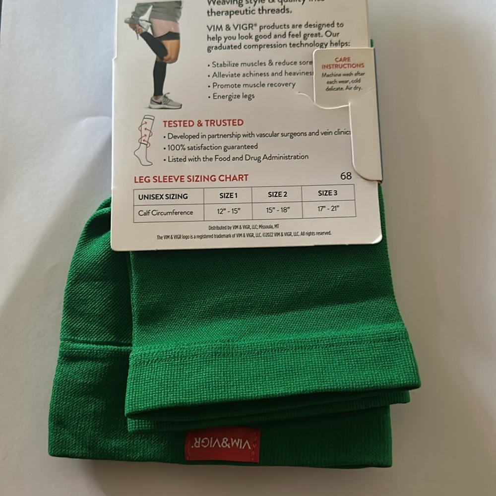 Green Compression Calf Sleeve - Moderate Compression - Picture 4 of 4